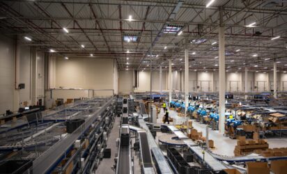 Jak logistyka wpływa na doświadczenia klientów w branży optycznej