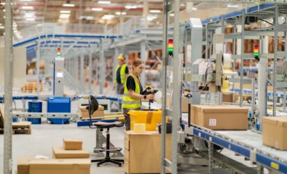 Jak logistyka dla branży ogrodniczej radzi sobie z sezonowymi pikami i wielkogabarytowymi produktami